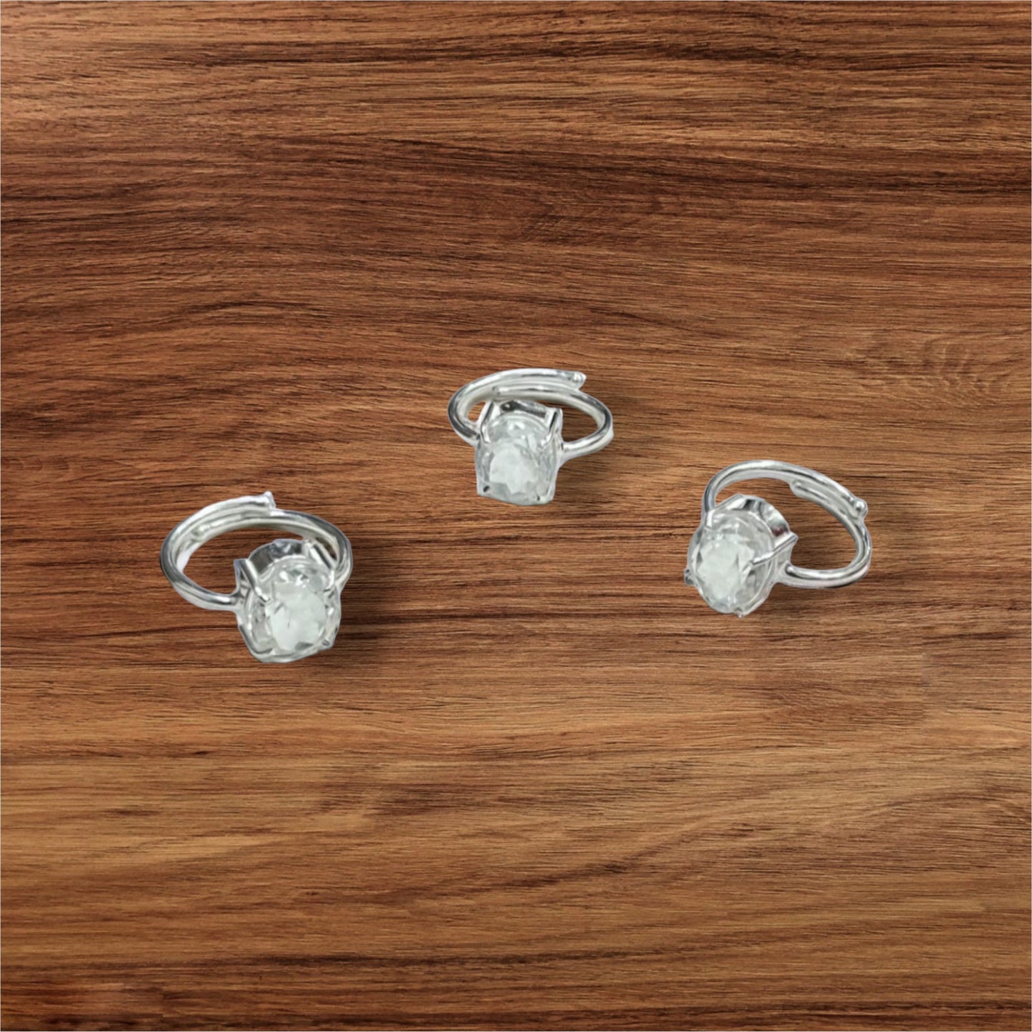 CLEAR QUARTZ DIAMOND CUT RING