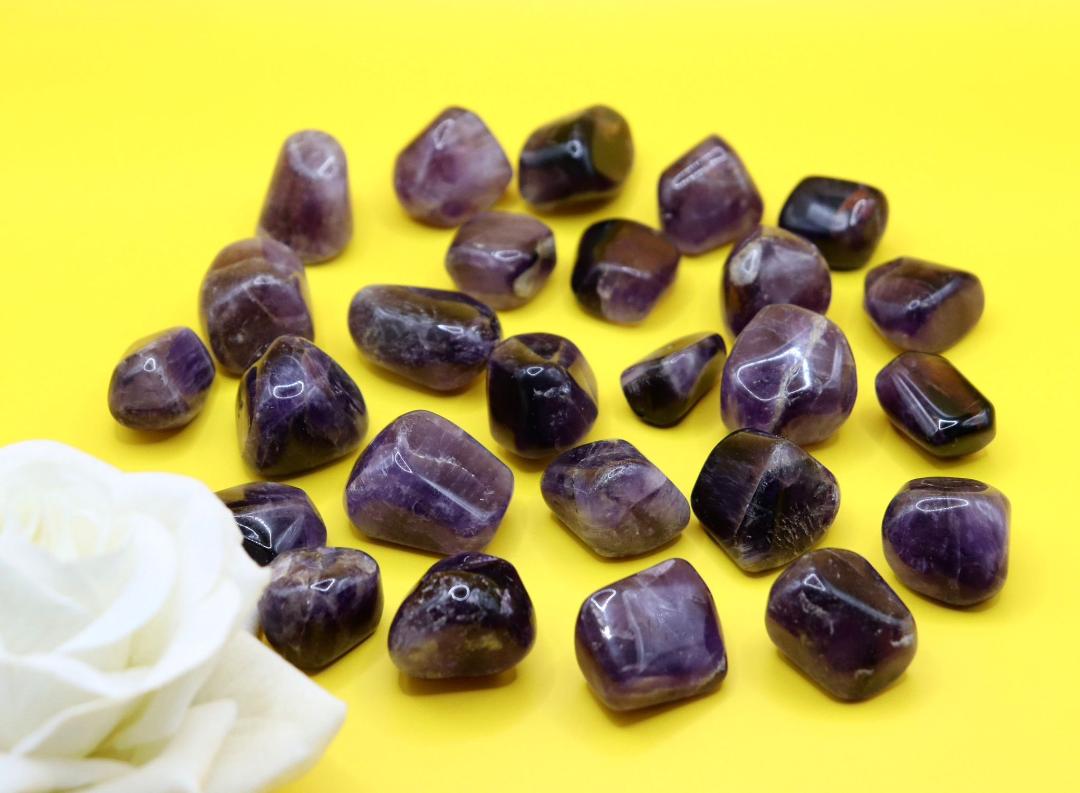 AMETHYST TUMBLE STONE