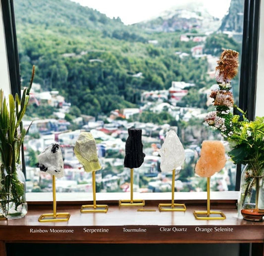 RAW CRSYTALS ON STAND